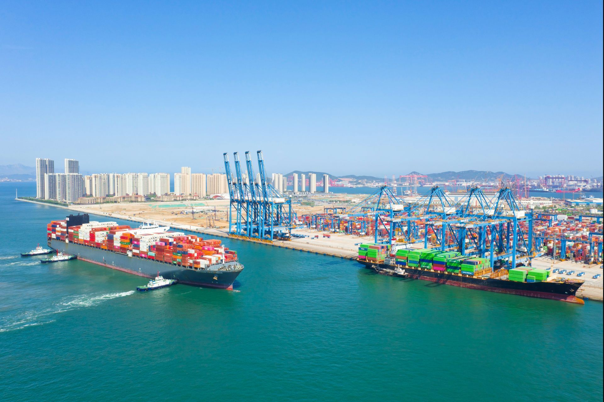 山东港口青岛港:成色十足的"红五月"-青岛海洋发展网